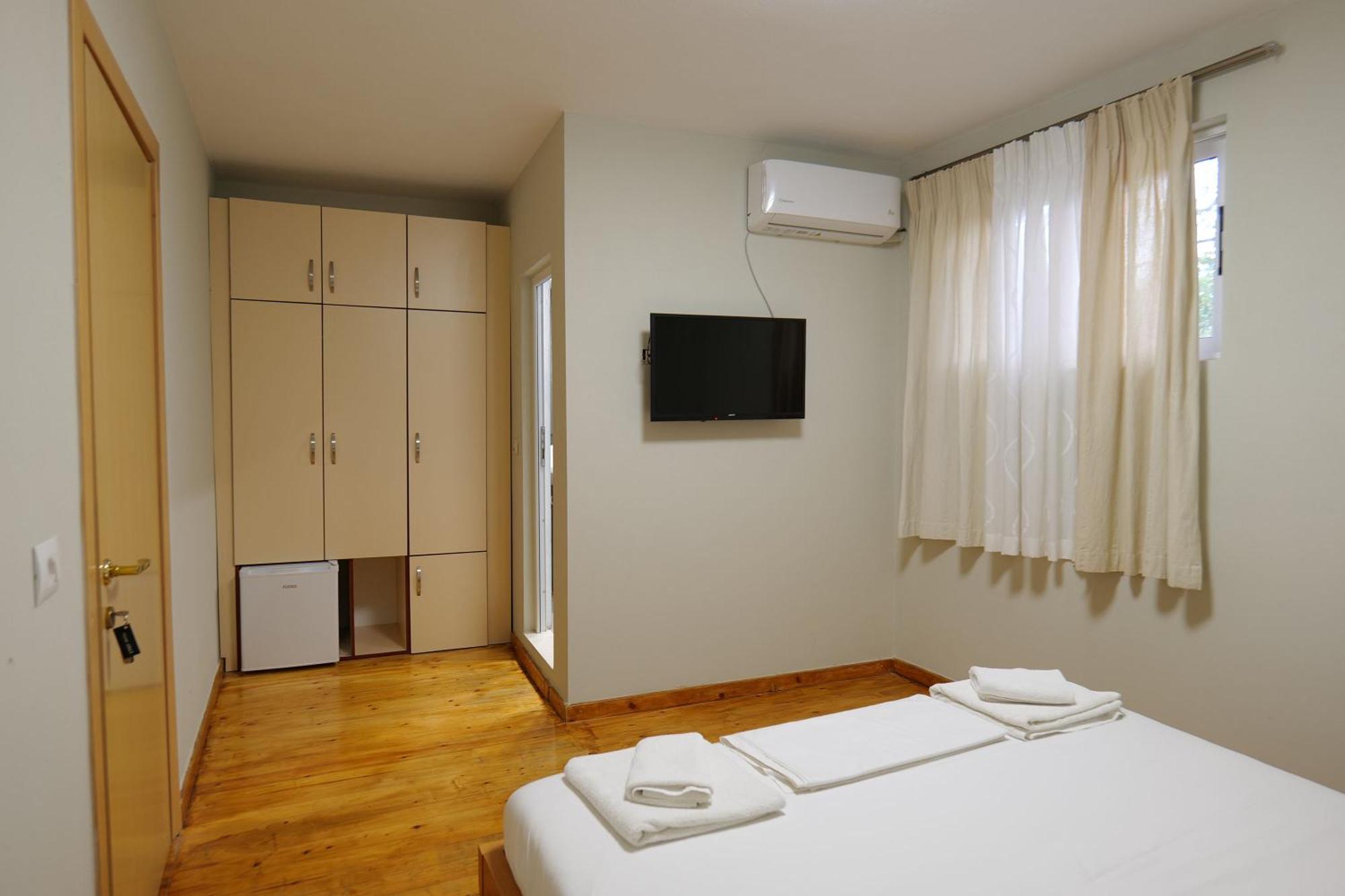 Hotel Jali Himare Esterno foto