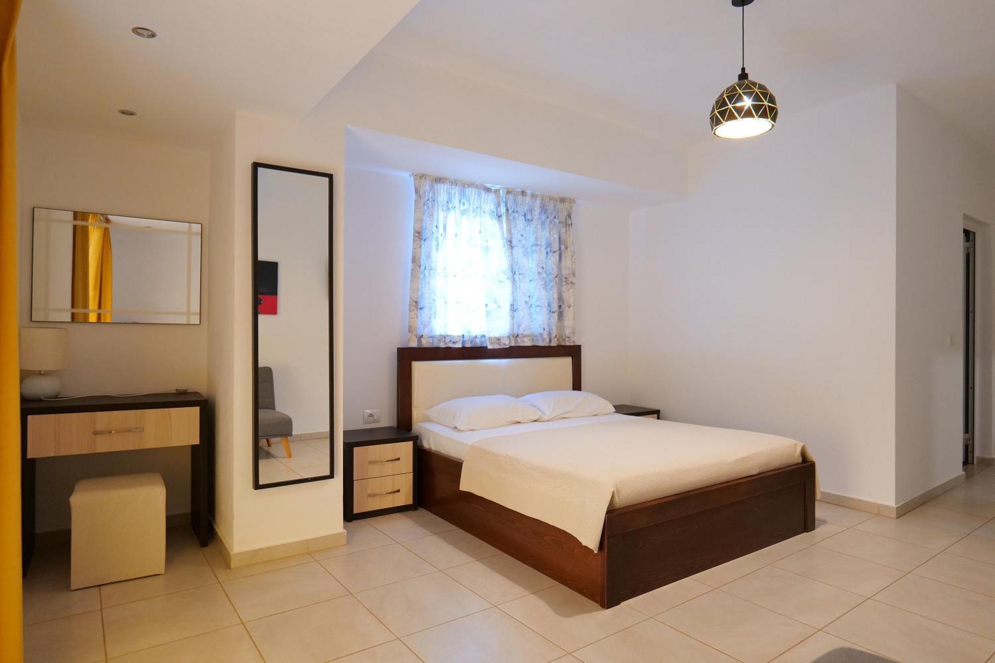 Hotel Jali Himare Esterno foto