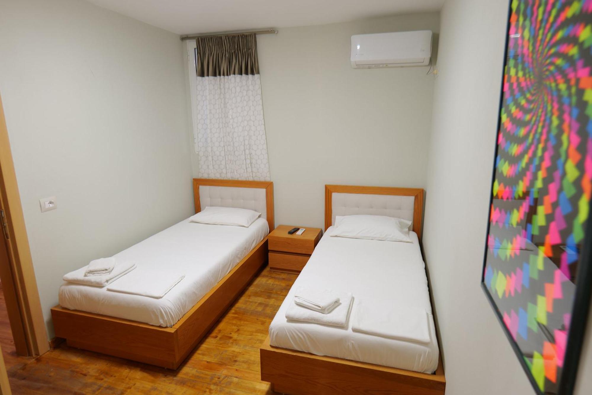 Hotel Jali Himare Esterno foto