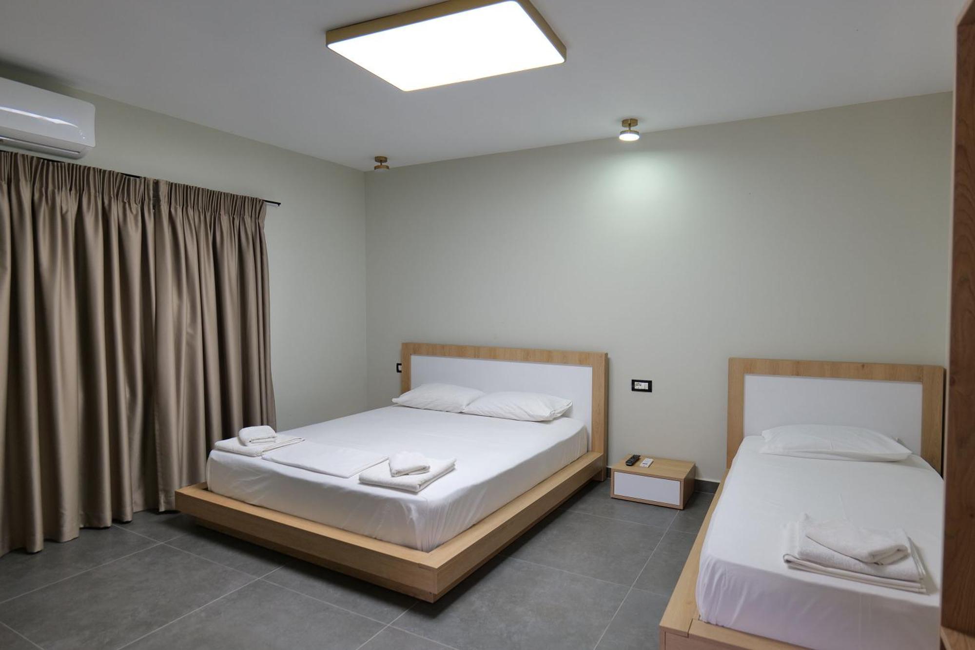 Hotel Jali Himare Esterno foto