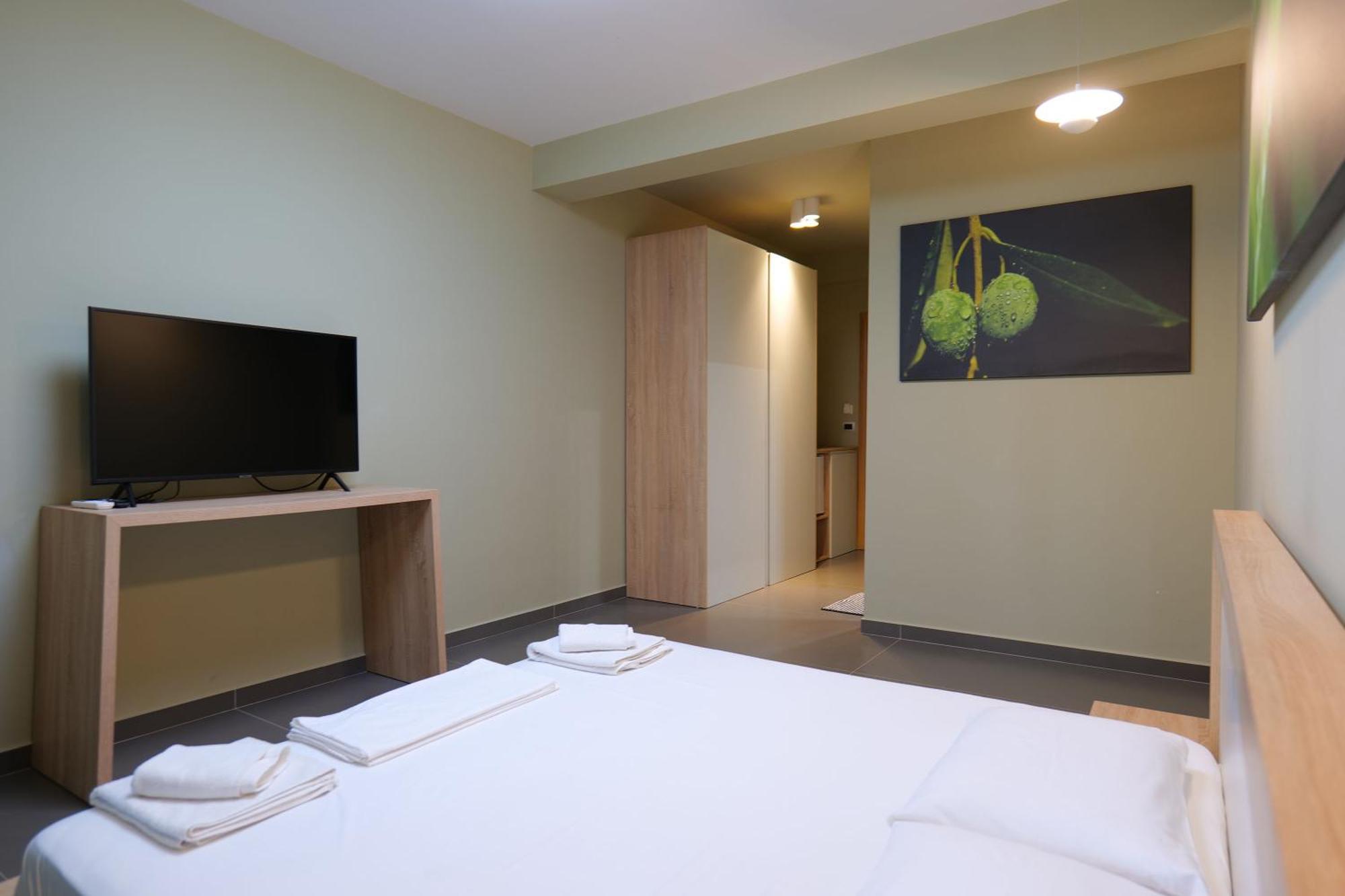 Hotel Jali Himare Esterno foto