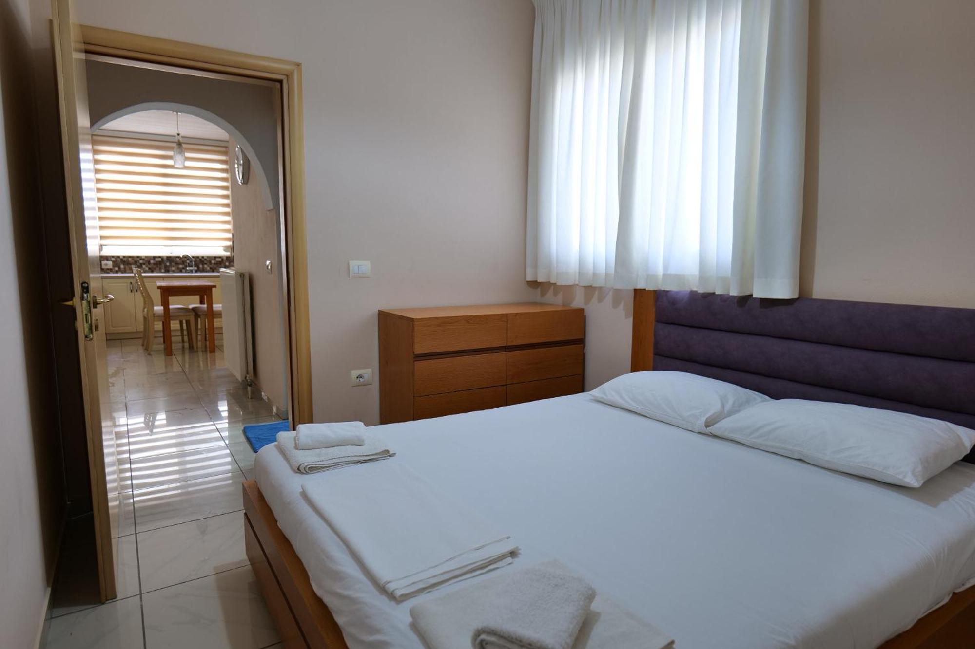 Hotel Jali Himare Esterno foto