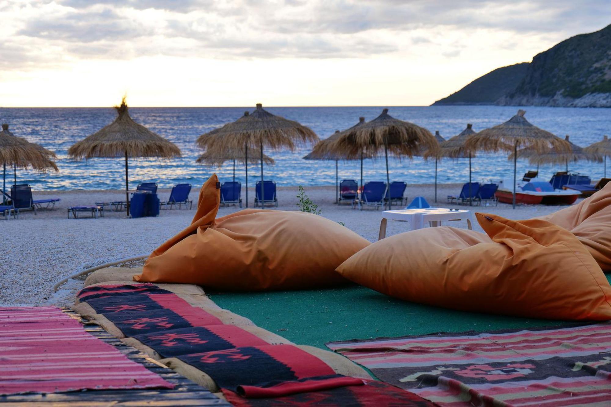 Hotel Jali Himare Esterno foto