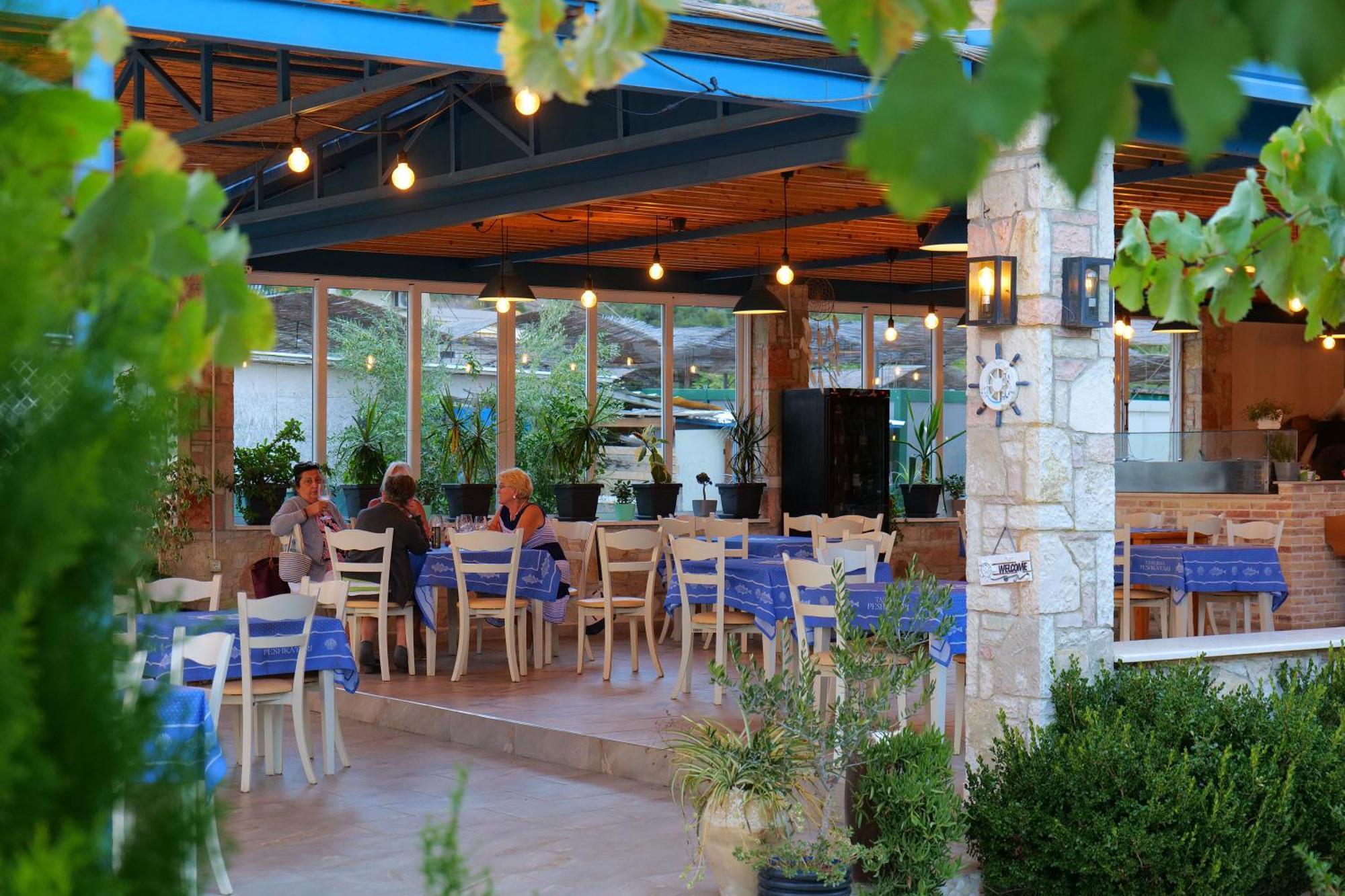 Hotel Jali Himare Esterno foto